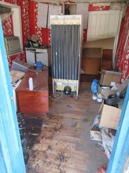 Житель Камызякского района похитил имущество соседа и продал его своей родственнице